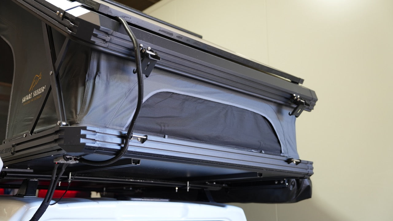 SAFARI SEEKERS ROOF TOP TENT: 'ADVENTURE SERIES'