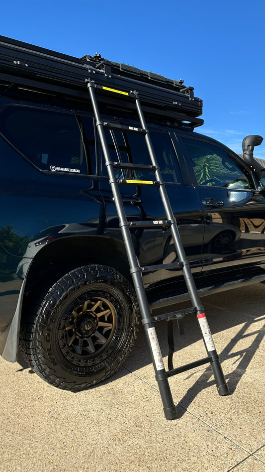 SAFARI SEEKERS 2.3m TELESCOPIC LADDER