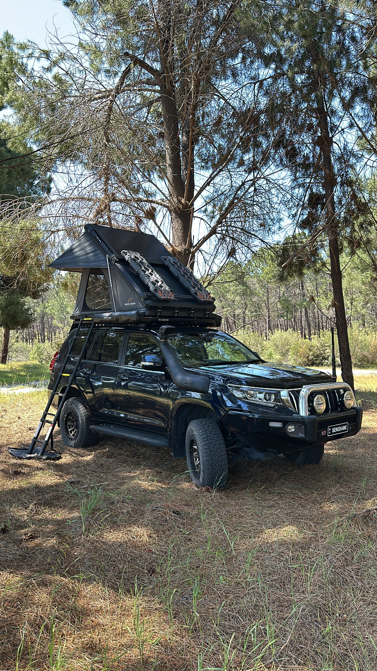 SAFARI SEEKERS ROOF TOP TENT: 'EXPEDITION SERIES V2'