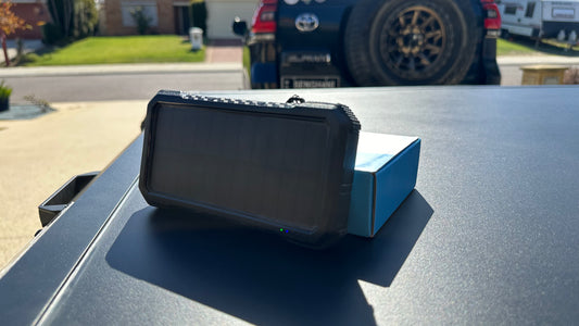 SAFARI SEEKERS 10,000 MAH POWER BANK