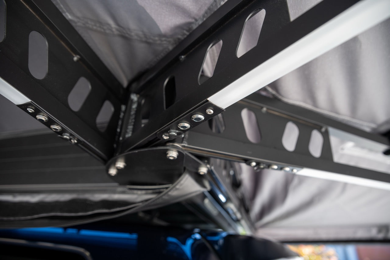 SAFARI SEEKERS AWNING: '270 EXT FREE STANDING DEGREE AWNING'