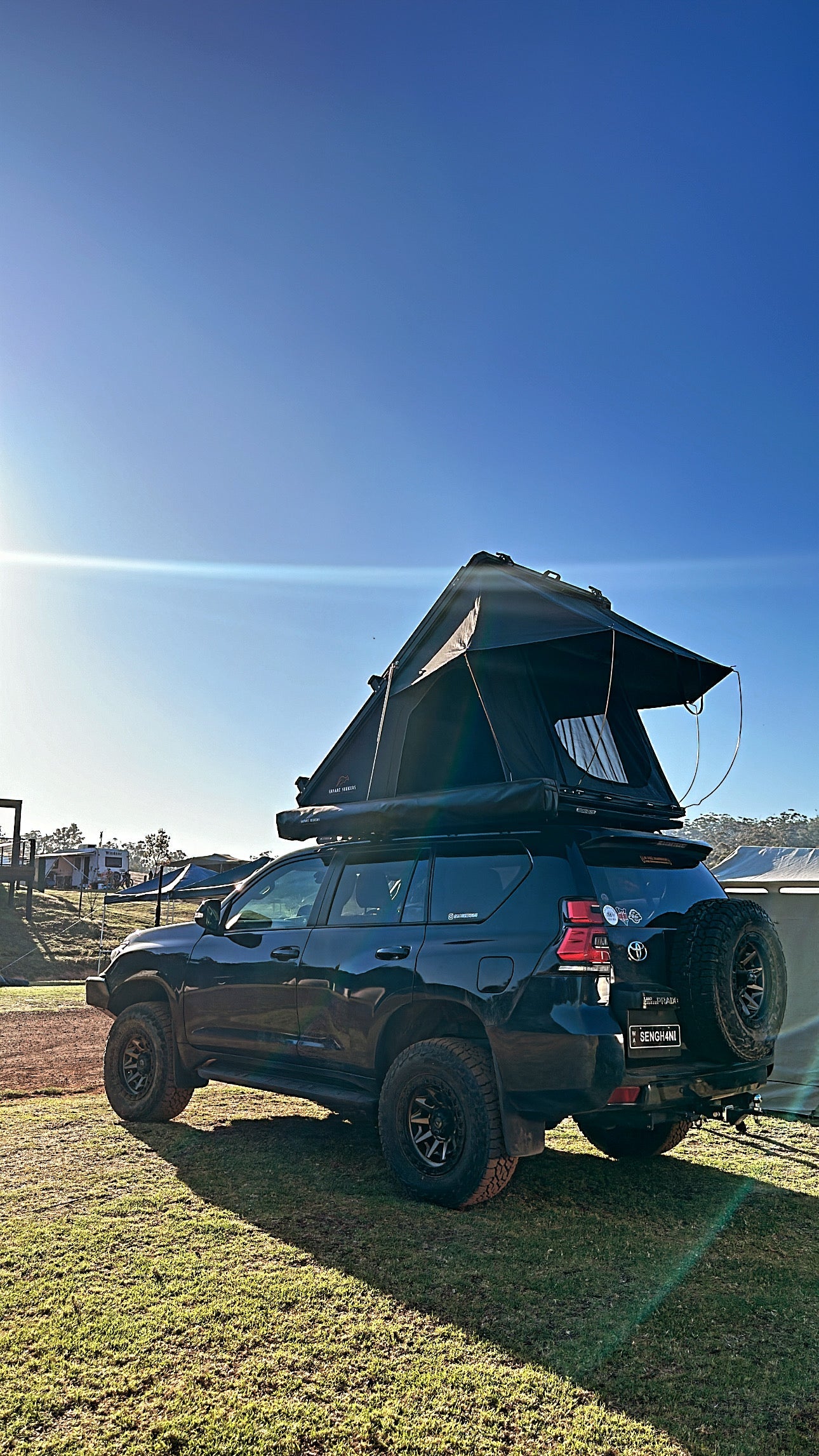 SAFARI SEEKERS ROOF TOP TENT: 'EXPEDITION SERIES V2'