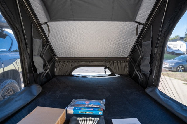 SAFARI SEEKERS ROOF TOP TENT: SUMMIT SERIES